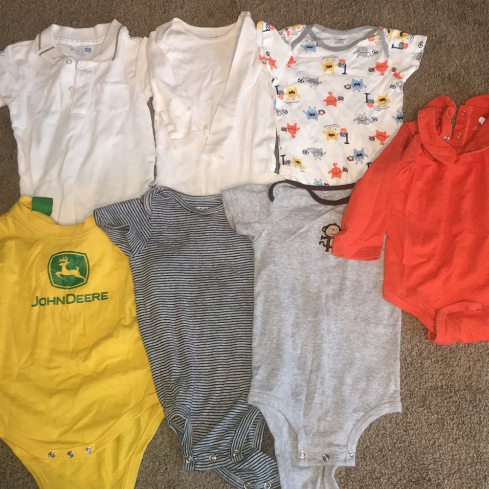 7 Onesies 12/12-18/18m